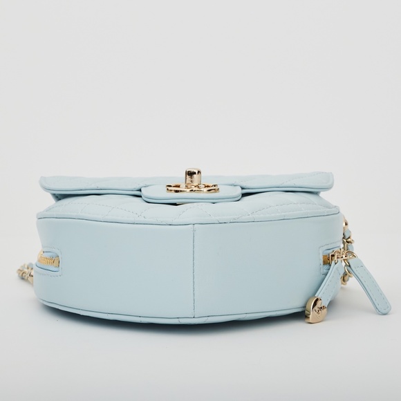 CHANEL LAMBSKIN BLUE QUILTED HEART SHOULDER BAG - Picture 3 of 8